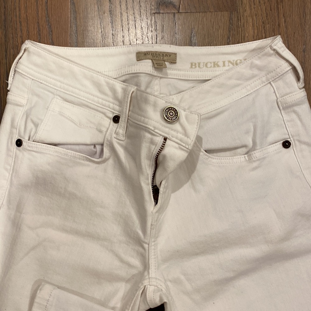 NWOT BURBERRY capri jeans :) - Picture 4 of 11